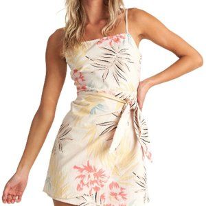 Never worn Billabong dress